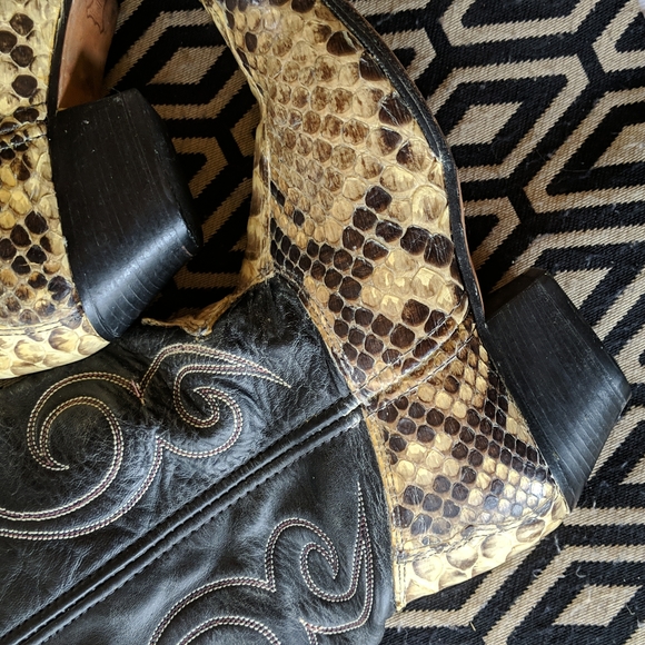 Los Altos Shoes Vintage Genuine Boa Constrictor Snakeskin And
